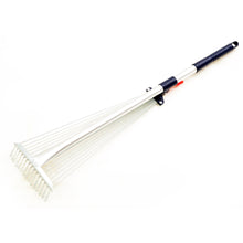 Spear & Jackson Expanding Lawn Rake